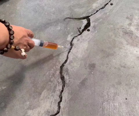 海拉尔混凝土裂缝修补技术详解​